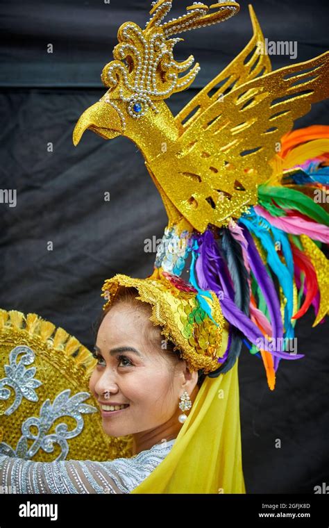 sarimanok headdress.